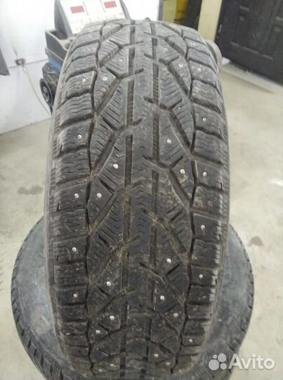 Tigar SUV Ice 215/60 R17