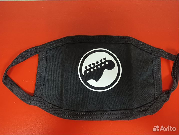 Маска с принтом