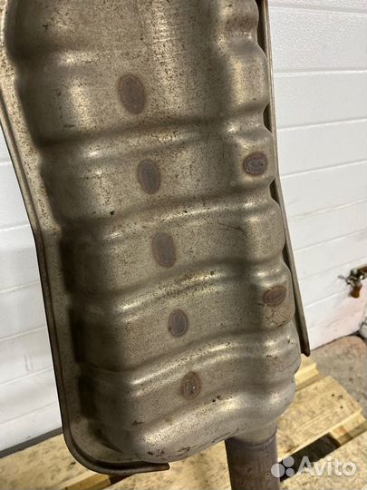 Средняя часть глушителя Subaru Forester SJ5 FB20