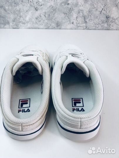 Кроссовки Fila (размер 30)