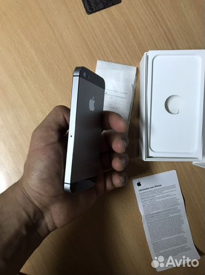 Телефон iPhone 5s