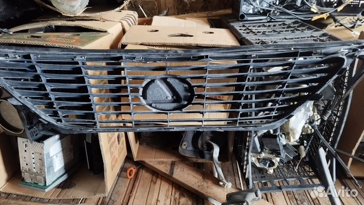 Решетка радиатора Лексус ls460