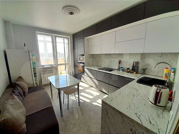 1-к. квартира, 42 м², 8/9 эт.