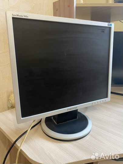 Монитор Samsung