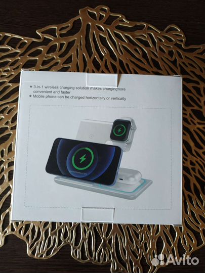 Беспроводная зарядка для iPhone 3 в 1