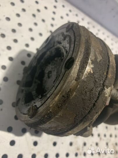 Привод передний правый Skoda Octavia Tour (A4)