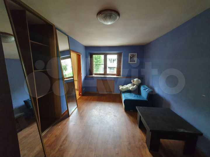 2-к. квартира, 43 м², 2/4 эт.