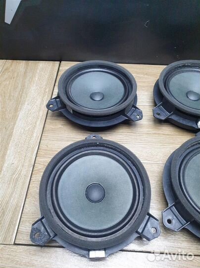Динамик Toyota Rav4 40