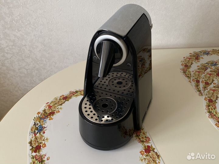 Капсульная кофеварка Lavazza blue CN-Z0104LB