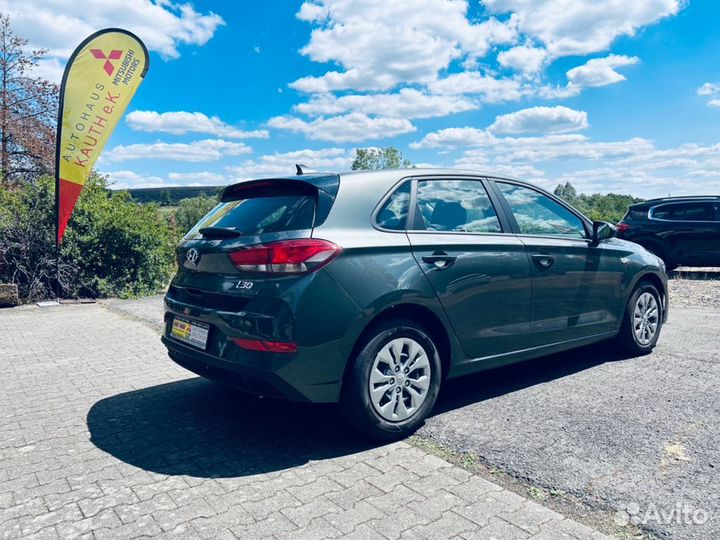 Hyundai i30 1.0 AMT, 2022, 910 км