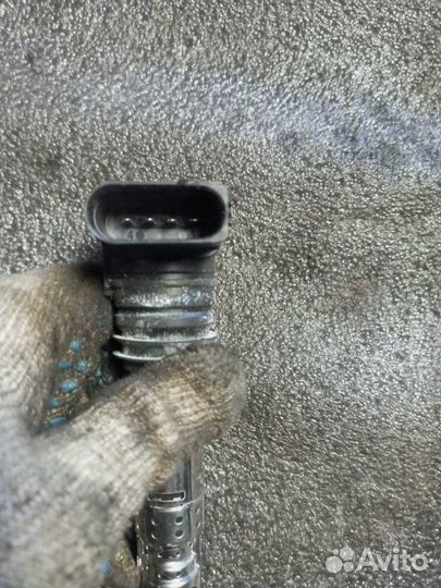 Катушка зажигания Volkswagen Passat 06A905115D B5