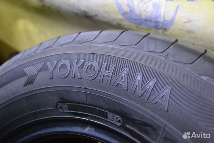 Yokohama BluEarth E51 215/65 R16
