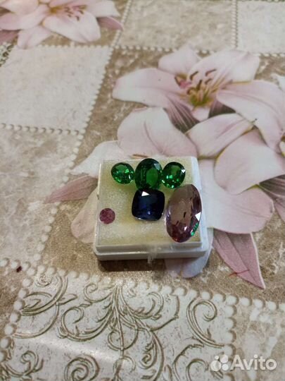 Натуральные камни и минералы