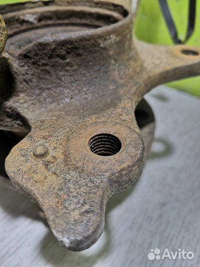 Кулак поворотный передний левый Фольксваген Голь