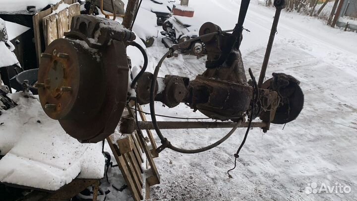 Задний мост Киа Соренто 2006 г(на запчасти )