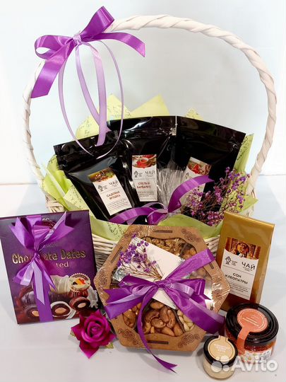 Подарочный набор для женщин на 8 марта