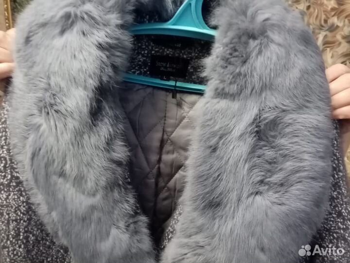 Пальто женское с натуральным воротником