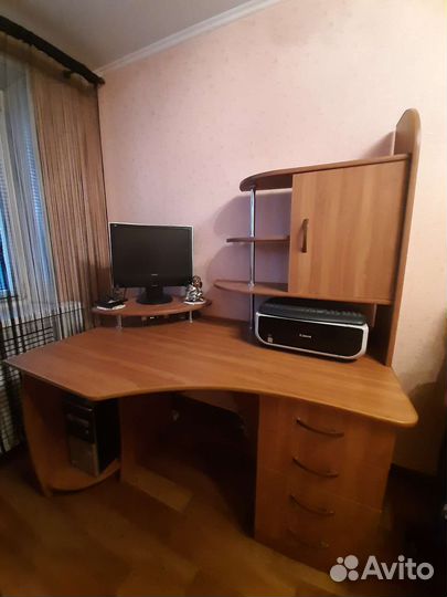 Компьютерный стол