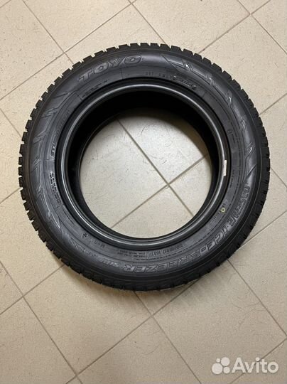 Toyo Observe Ice-Freezer SUV 215/65 R17 103T
