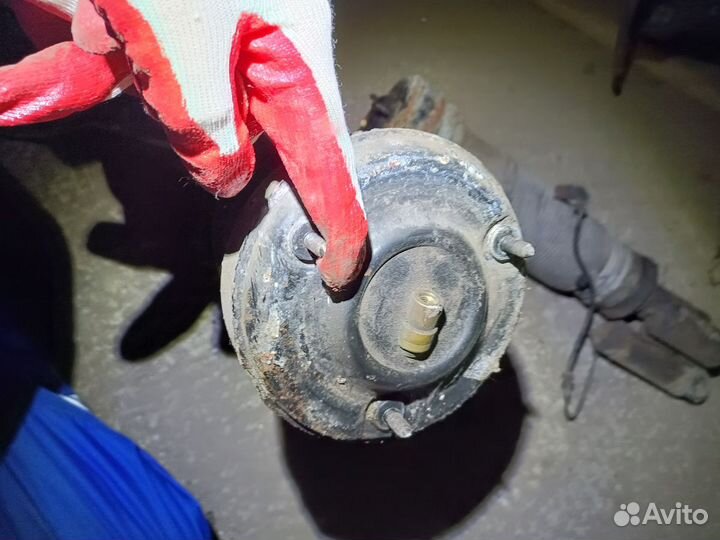 Передняя стойка на запчасти полный привод S 220