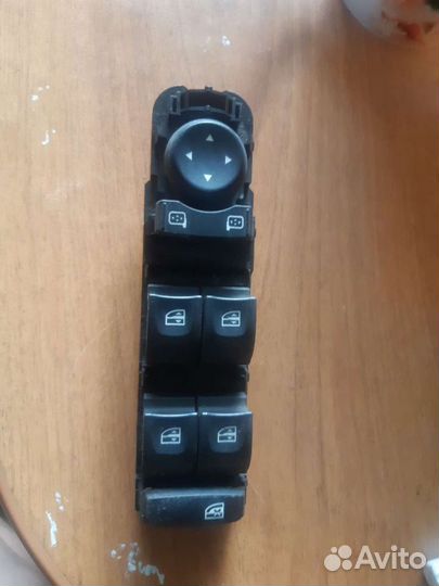 Renault Megane 3 блок управления стеклоподъёмников