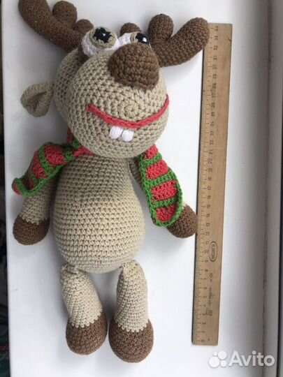 Олень вязаный игрушка