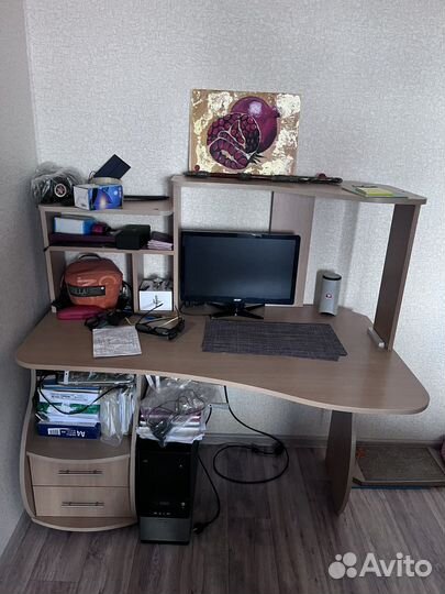 Компьютерный стол