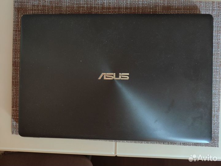 Ноутбук asus