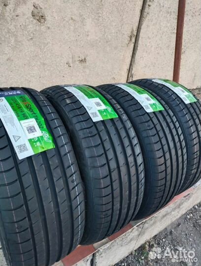 Triangle EffeXSport TH202 225/40 R18 92Y