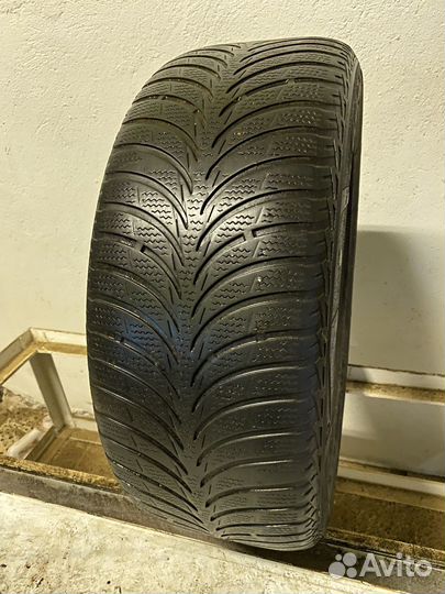 Goodyear UltraGrip Ice+ 215/55 R17 95T