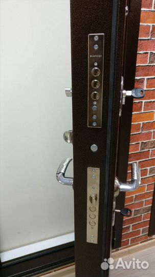 Дверь металлическая адель