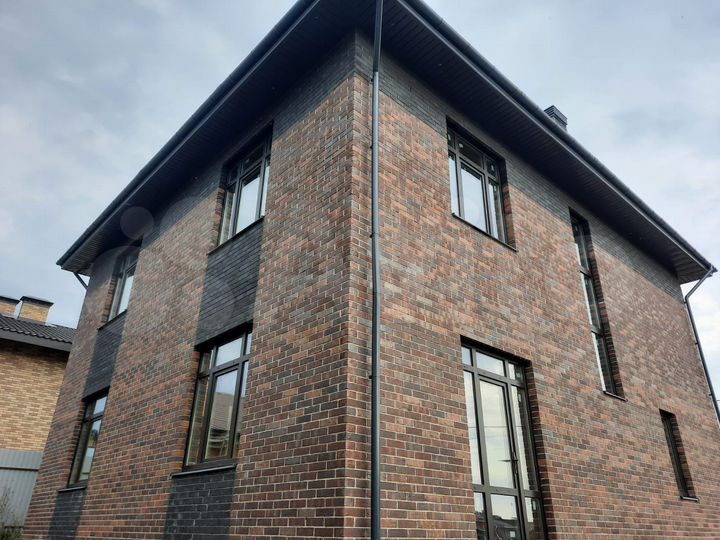 Коттедж 145 м² на участке 10 сот.