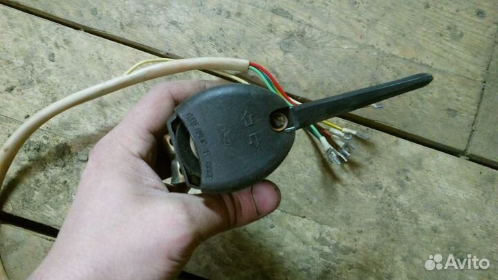 Переключатель поворотов подрулевой П105А