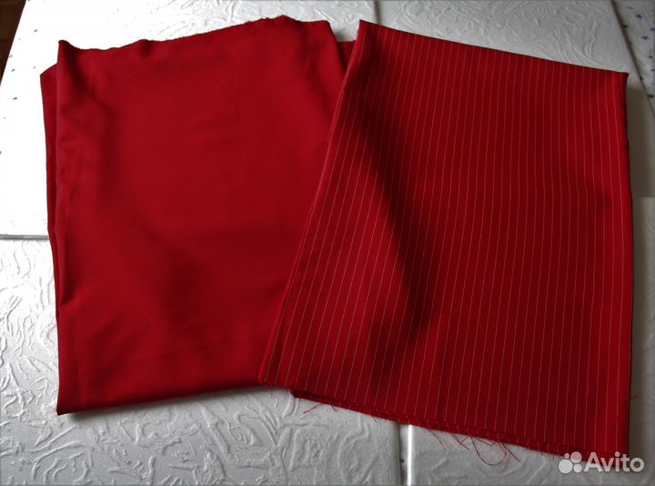 Ткань костюмная красная
