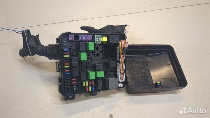 Блок предохранителей Mitsubishi Outlander XL, 2010