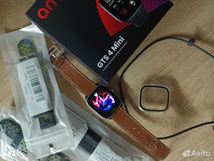 Продам часы Amazfit GTS 4 mini