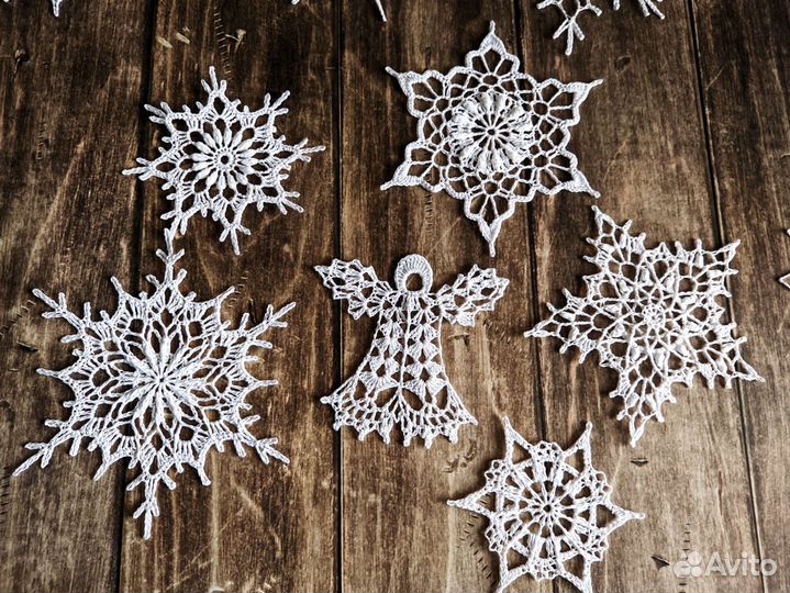 Набор из 17 снежинок, вязаные снежинки