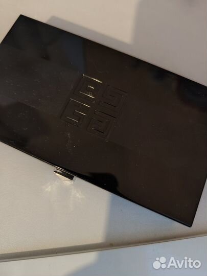 Лимитка теней Живанши, Givenchy