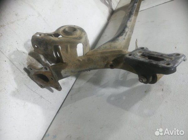 Балка задняя (подрамник) задняя Peugeot 308 4B