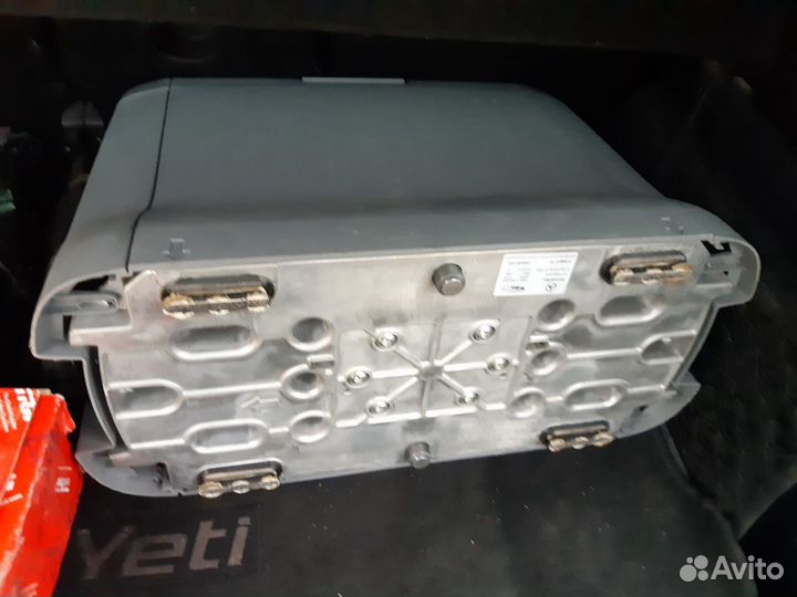 Продам столик, мерседес вито/виано