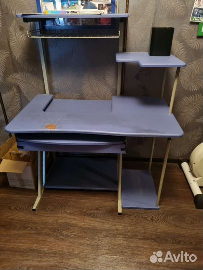 Компьютерный стол