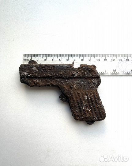 Игрушка пистолет СССР
