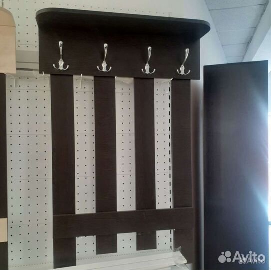 Вешалка прихожая