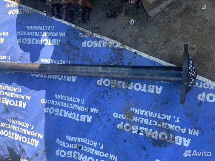 Полуось моста. Western Star тягач 3406D 1992