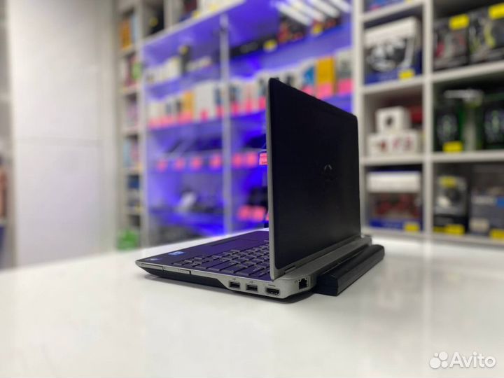 Ноутбук Dell Intel Core i7 8 гб