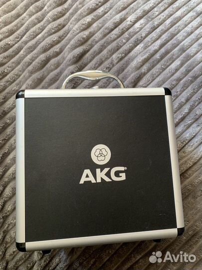 Микрофон студийный AKG P420