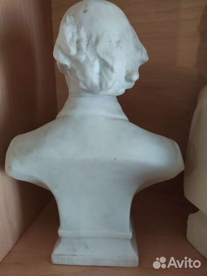 СССР бюст Некрасова