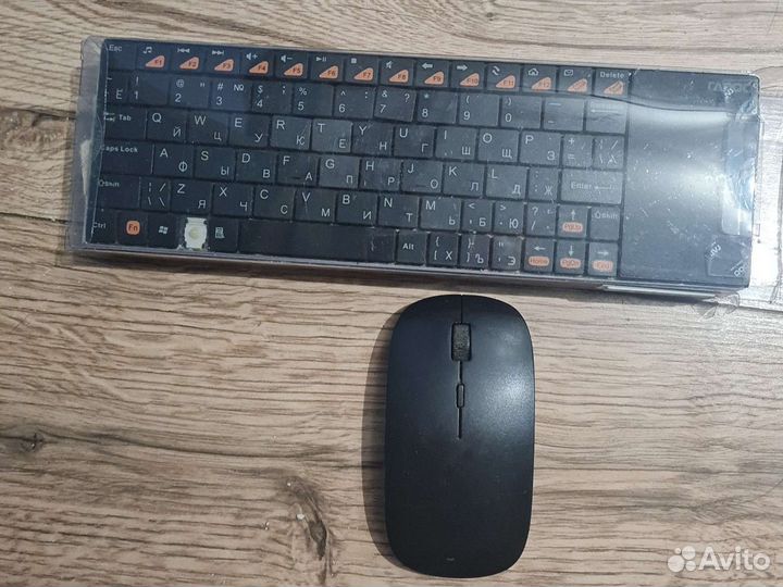 Беспроводная клавиатура и мышь