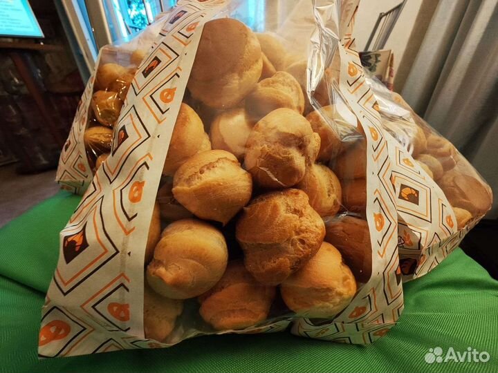 Профитроли, эклеры без начинки