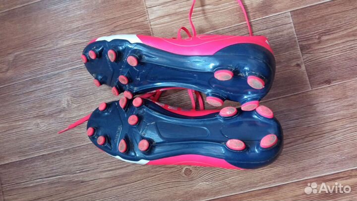 Футбольные бутсы